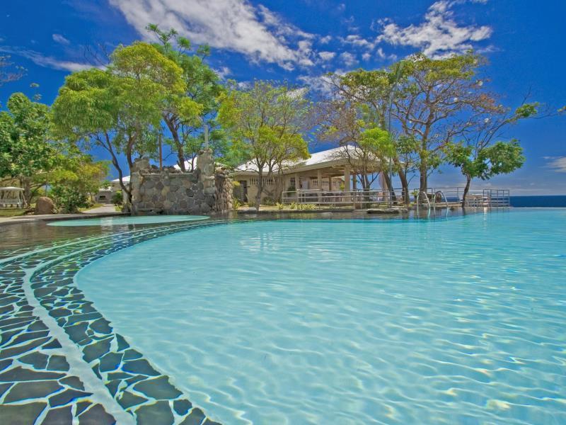 Antulang Beach Resort Siaton Exterior photo